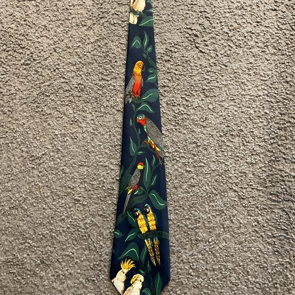 Vintage parrot navy